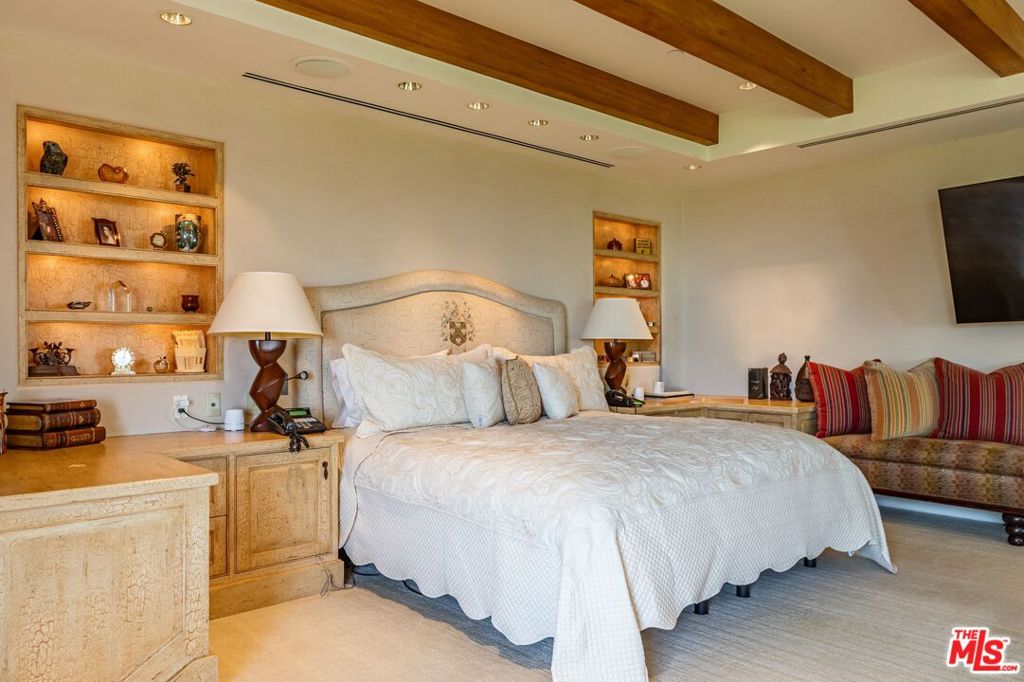 MLS #26846597 image #20