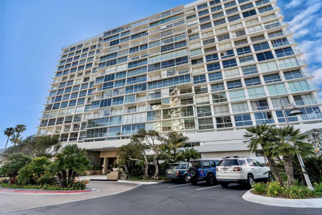 1810 Avenida Del Mundo, Coronado CA: https://media.crmls.org/mediaz/c2f98687-d83a-44b2-9593-313ac968e7d7.jpg