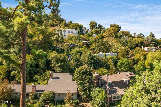 Detail Gallery Image 21 of 27 For 3814 Dixie Canyon Ave, Sherman Oaks,  CA 91423 - 3 Beds | 3 Baths