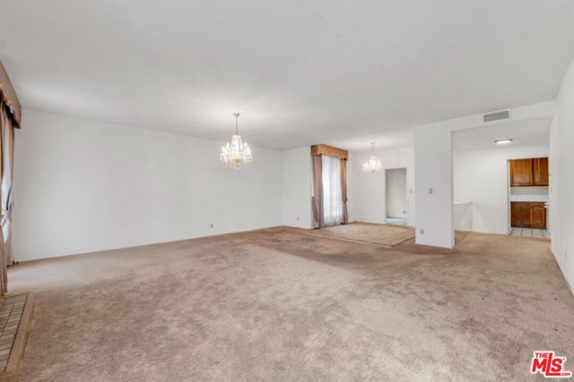 15150 Dickens Street, Sherman Oaks CA: https://media.crmls.org/mediaz/c2fa1e5a-fb53-4688-90cd-ccfe433d2c06.jpg