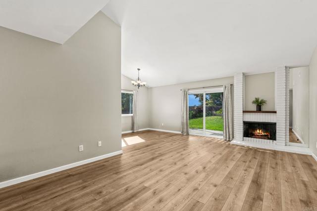 Detail Gallery Image 10 of 30 For 2049 Camino Dr, Escondido,  CA 92026 - 2 Beds | 2 Baths