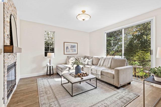 47 Summer Hill Court, Danville CA: https://media.crmls.org/mediaz/c2faa3f1-a402-40c2-b290-63a3e31802e3.jpg