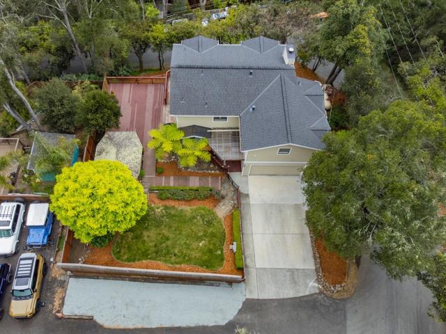 3040 Pacific Heights Drive, Aptos CA: https://media.crmls.org/mediaz/c2fb0f57-2d06-4383-96ab-df41f90e13ad.jpg