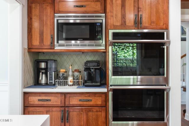 3626 Saint Elizabeth Road, Glendale CA: https://media.crmls.org/mediaz/c2fb7749-ab6f-4785-a492-c7d53dec0865.jpg