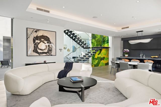 1410 Georgina Avenue, Santa Monica CA: https://media.crmls.org/mediaz/c2fd3b94-115e-405a-be1a-0e77637ae3e2.jpg