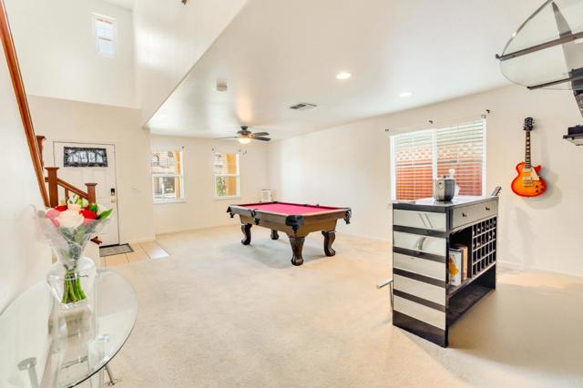 2385 N Mountainside Drive, Los Banos CA: https://media.crmls.org/mediaz/c2fd8a10-5776-4ee9-a826-6bbb20ad34e6.jpg