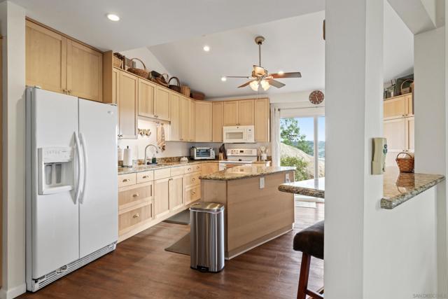 28149 Orange Terrace, Valley Center CA: https://media.crmls.org/mediaz/c2fd95bd-94bc-4080-84c3-767c6707de8a.jpg