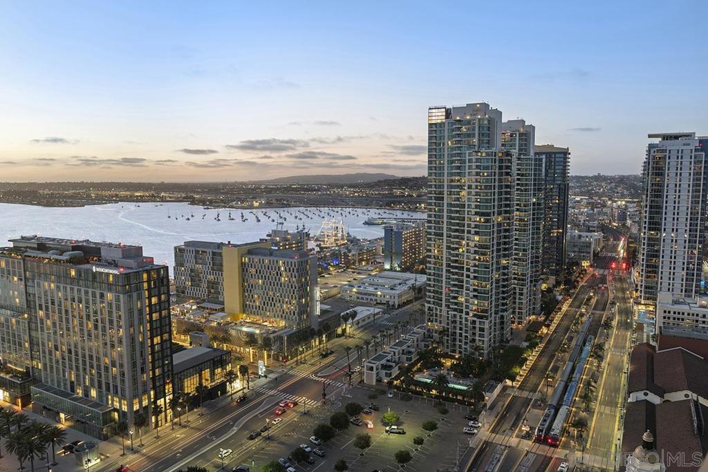 700 E Street - photo 6