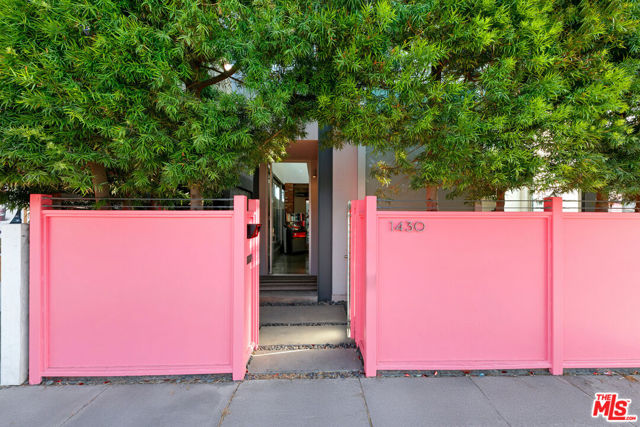 1430 Abbot Kinney Boulevard, Venice CA: https://media.crmls.org/mediaz/c2feee42-87e7-466f-aac5-dbe97942af8f.jpg