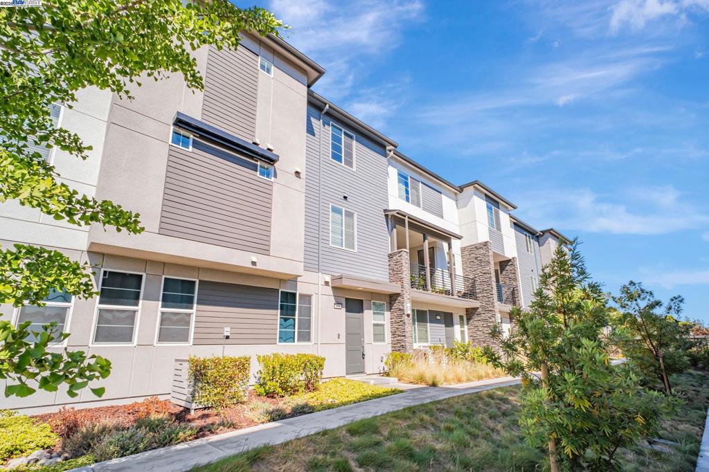 675 Delve Ct