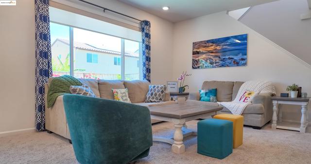 5305 Mcdowell Valley Ln, Antioch CA: https://media.crmls.org/mediaz/c2ff32cd-0d7e-44ad-b299-48e31c23b7a5.jpg