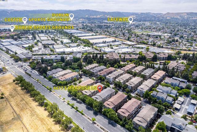 6677 S Mariposa Ln, Dublin CA: https://media.crmls.org/mediaz/c300697d-71a5-4242-aa2d-652d0b71f151.jpg