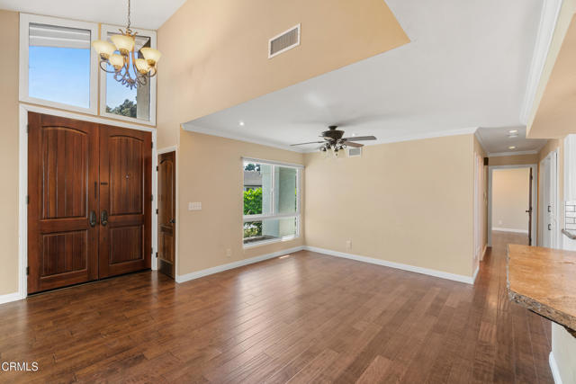 5197 Teton Lane, Ventura CA: https://media.crmls.org/mediaz/c3008d63-5763-4293-971b-f7195f07108c.jpg