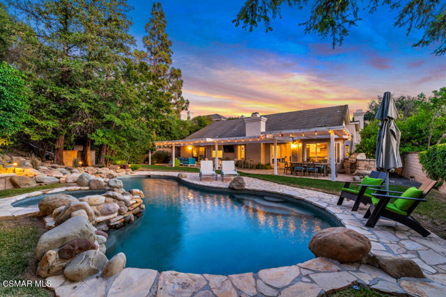 4953 Kilburn Court, Oak Park CA: https://media.crmls.org/mediaz/c300eb77-2ac5-4166-9315-2914e64269e3.jpg