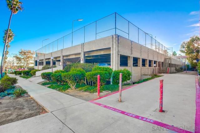 Image 40 of 44 For 4600 Lamont Street  212