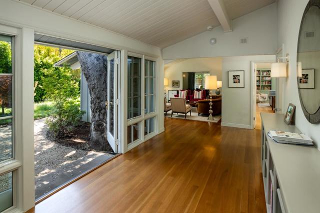 343 Lloyden Park Lane, Atherton CA: https://media.crmls.org/mediaz/c30417bf-aae2-4b35-a360-4b833b901140.jpg