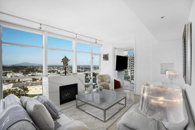 Detail Gallery Image 5 of 36 For 850 Beech St #1901,  San Diego,  CA 92101 - 2 Beds | 2 Baths