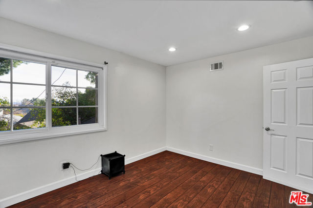 11158 Newcastle Avenue, Granada Hills CA: https://media.crmls.org/mediaz/c3061168-f9a6-4b8b-9848-ad23784b5b72.jpg