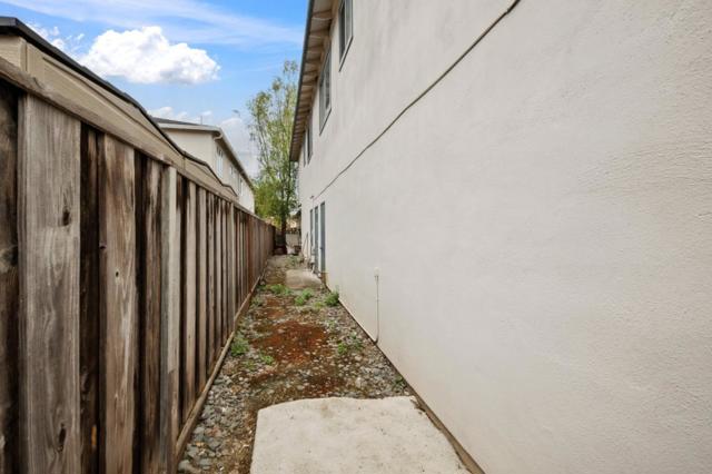 684 Lincoln Street, Santa Clara CA: https://media.crmls.org/mediaz/c306529c-e5d2-4418-a7fd-0ac117fc7345.jpg