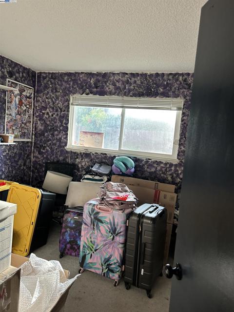 5913 Woodleigh Dr, Carmichael CA: https://media.crmls.org/mediaz/c3065618-f5b2-4a70-a2d8-f4f06c0afc12.jpg