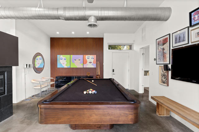 Image 13 of 30 For 2555 Junipero Avenue