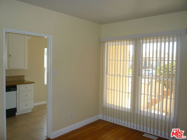 8456 Byrd Avenue, Inglewood CA: https://media.crmls.org/mediaz/c30711f1-bf7b-4971-9d9c-aabd5ffd3a1c.jpg