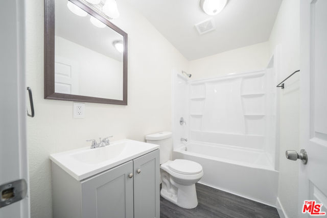 10376 Wilmington Avenue, Los Angeles CA: https://media.crmls.org/mediaz/c3081988-988b-4fda-a3bd-c0ec5c80985a.jpg