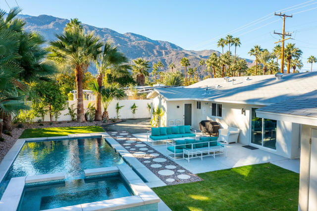 1125 E Sunny Dunes Road, Palm Springs CA: https://media.crmls.org/mediaz/c3091b77-bbaf-4b22-9d98-84d85f850755.jpg