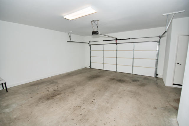 125 Lakeshore Drive, Rancho Mirage CA: https://media.crmls.org/mediaz/c3092f42-62c8-4a2e-aff3-acde8d094dfb.jpg