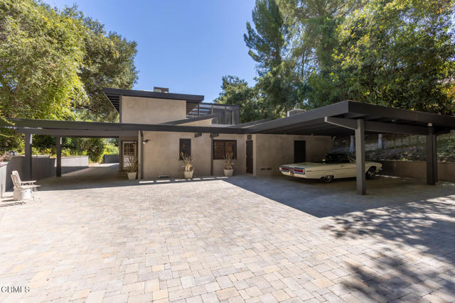 595 Linda Vista Avenue, Pasadena CA: https://media.crmls.org/mediaz/c3095e94-5ff4-422e-b8bd-edaa35a65bca.jpg