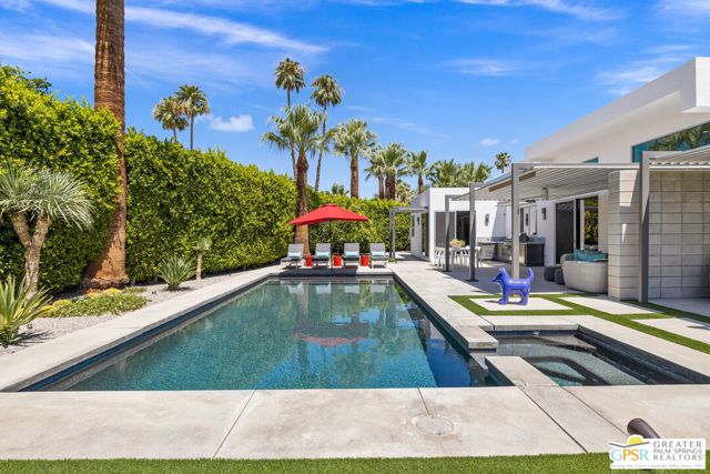 1449 N Via Miraleste, Palm Springs CA: https://media.crmls.org/mediaz/c3099261-2ce1-432d-9a70-d5204992fd6b.jpg