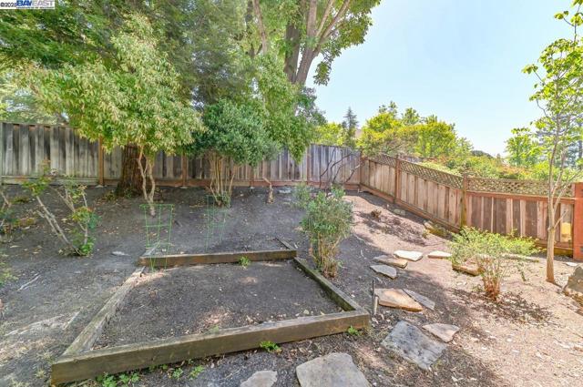 351 Castenada Ct, Danville CA: https://media.crmls.org/mediaz/c309c1fa-2c50-4f0e-87b2-8a951ea83dcd.jpg