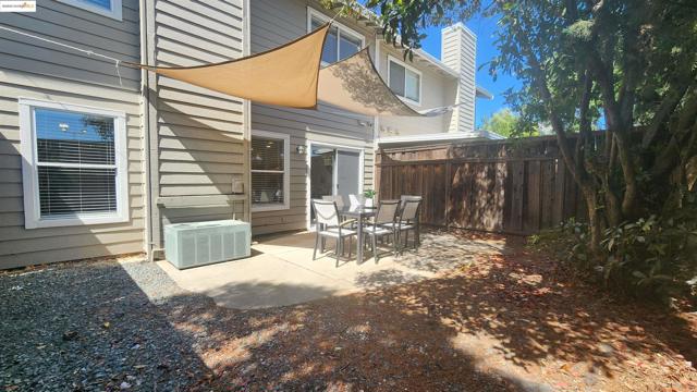 128 Harris Cir, Bay Point CA: https://media.crmls.org/mediaz/c30b10f1-b80e-4cb3-b0c3-ce80fc02eb43.jpg