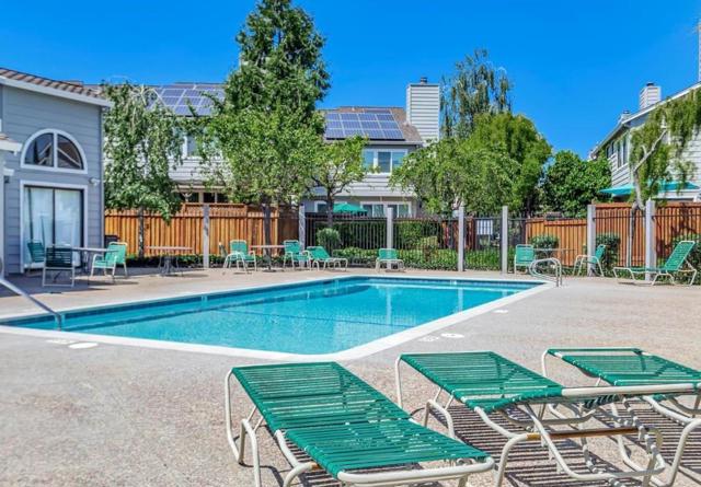 1575 Camden Village Circle, San Jose CA: https://media.crmls.org/mediaz/c30c58e3-6e93-4973-a23b-7e39ef8deac9.jpg