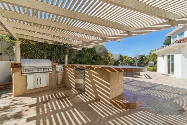 Detail Gallery Image 38 of 48 For 2535 San Clemente Ave, Vista,  CA 92084 - 4 Beds | 4 Baths