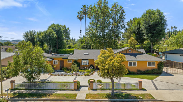 5717 Larryan Drive, Woodland Hills, CA, 91367 5717 Larryan Drive, Woodland Hills, CA, 91367
