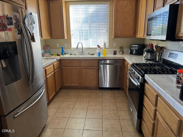 Image 4 of 11 For 2834 Riverpark Boulevard