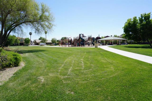 334 Honeybell Street, Los Banos CA: https://media.crmls.org/mediaz/c30edc73-8326-4d6a-9798-3a5d0bea0677.jpg