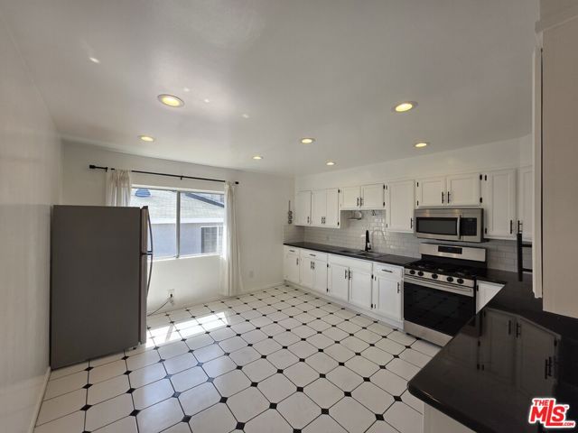 4822 Mascot Street, Los Angeles CA: https://media.crmls.org/mediaz/c30f0616-4783-4a71-bd55-75424e4d2be8.jpg