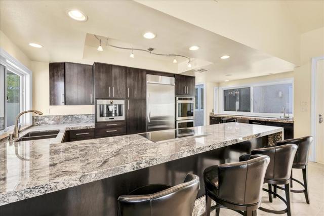 39 Santo Domingo Drive, Rancho Mirage CA: https://media.crmls.org/mediaz/c30f6540-726d-41f7-8336-4e2bb110e1ab.jpg