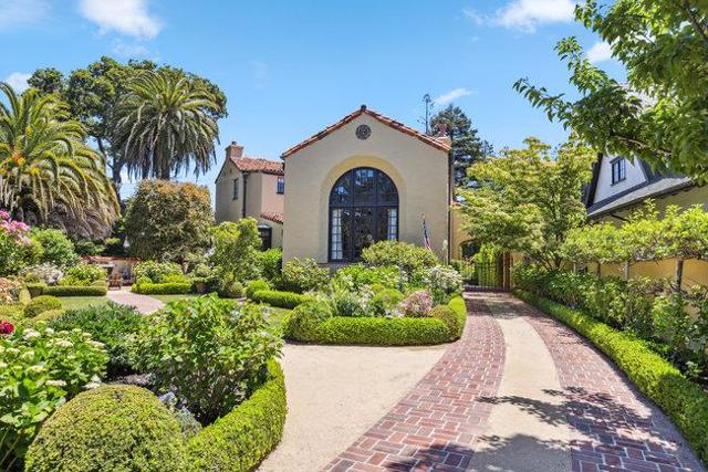 2307 Easton Drive, Burlingame CA: https://media.crmls.org/mediaz/c3105844-95b2-4c71-94ae-927ddb8533d9.jpg