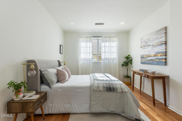 Detail Gallery Image 53 of 70 For 4926 Crown Ave, La Canada Flintridge,  CA 91011 - 3 Beds | 3/1 Baths