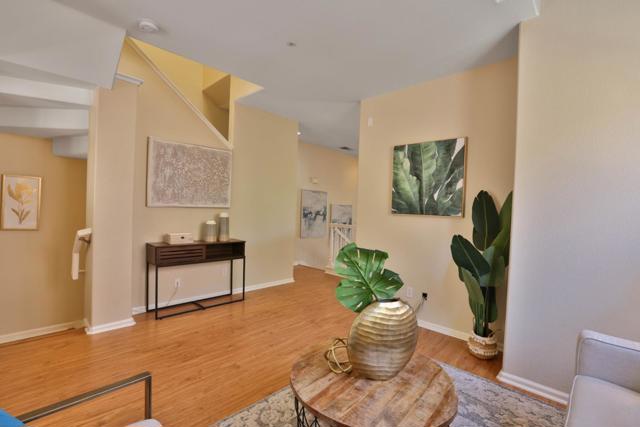 101 Showers Court, Mountain View CA: https://media.crmls.org/mediaz/c3113150-5609-4aca-b46e-548951093bfe.jpg