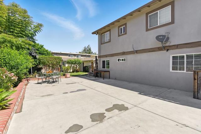 109 Dumbarton Avenue, Redwood City CA: https://media.crmls.org/mediaz/c311490e-f5ad-4d10-9941-e30aeccee5db.jpg
