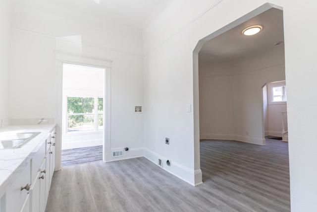 106 N 5th Street, San Jose CA: https://media.crmls.org/mediaz/c3118feb-52ca-4acd-b014-2c3e80f71c25.jpg