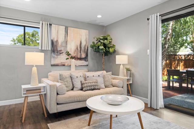 2518 W Middlefield Road, Mountain View CA: https://media.crmls.org/mediaz/c311baf8-1d54-4480-94d4-c992eaae5aee.jpg