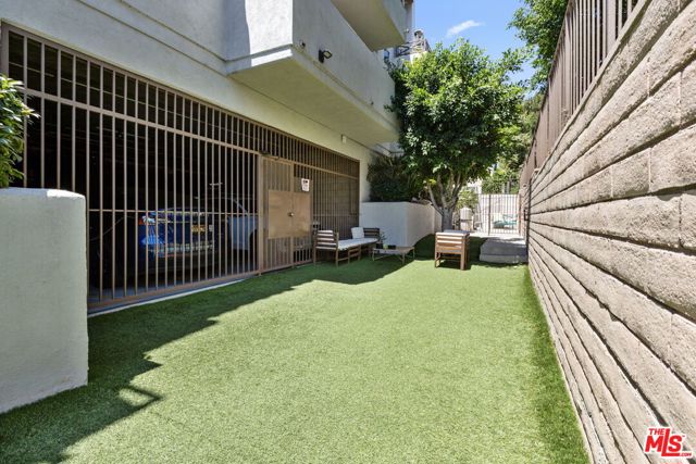 716 Maltman Avenue, Los Angeles CA: https://media.crmls.org/mediaz/c312231e-800c-47e7-8c48-7398bfd773a7.jpg