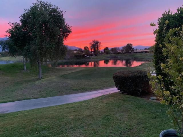 27 Oak Tree Drive, Rancho Mirage CA: https://media.crmls.org/mediaz/c3129894-b9f0-4ace-9013-1b742f3d5946.jpg