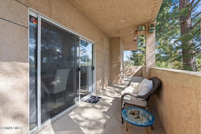 2716 Borchard Road, Newbury Park CA: https://media.crmls.org/mediaz/c313241c-e379-4627-bb9d-3d934cda0b5f.jpg