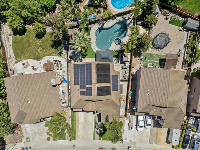 1650 Mimosa Street, Hollister CA: https://media.crmls.org/mediaz/c313de4a-06d5-49d7-acb7-edc99ffc2f36.jpg